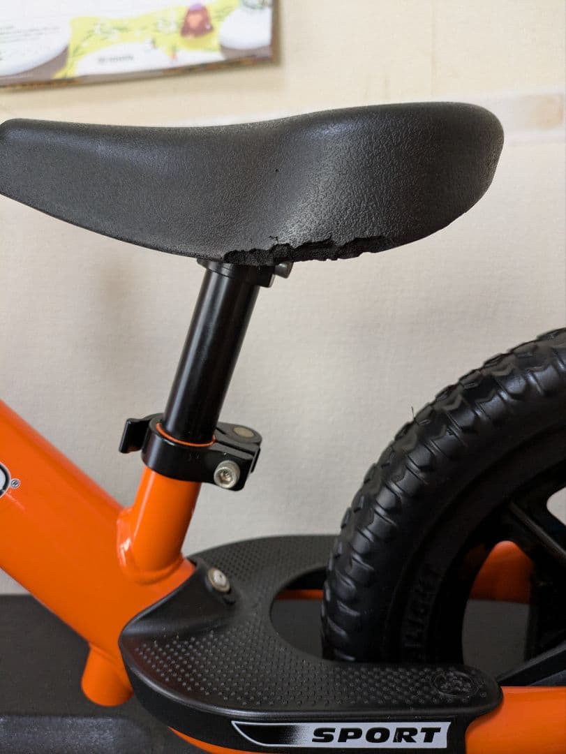 STRIDER スポーツ バランスバイク オレンジ(破損あり説明を読んで下さい)