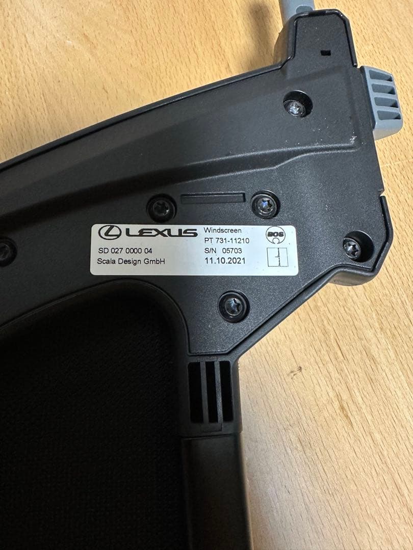 LEXUS LC500 コンバーチブル　ウィンドスクリーン