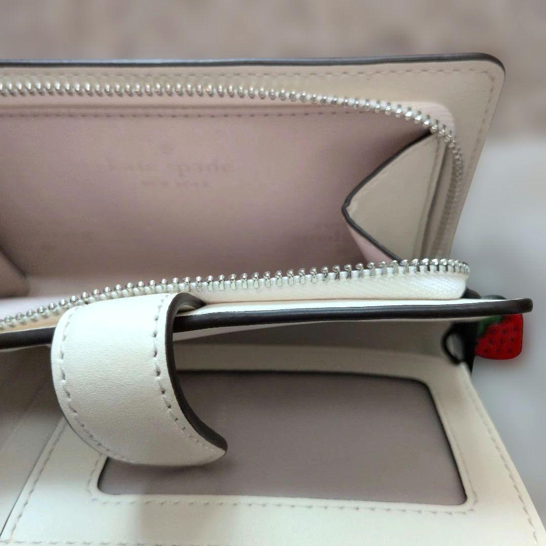 kate spade Hello Kitty ＆Friends 二つ折り財布