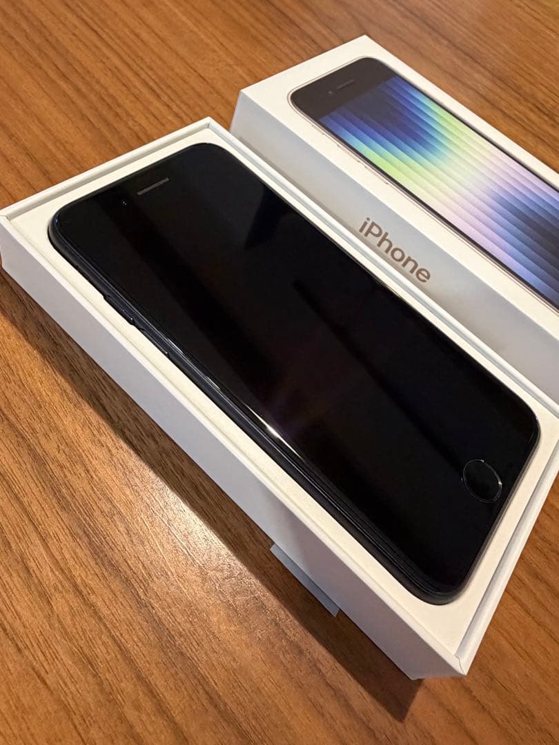 【美品】iPhone SE 第2世代 ブラック 本体 64GB SIMフリー