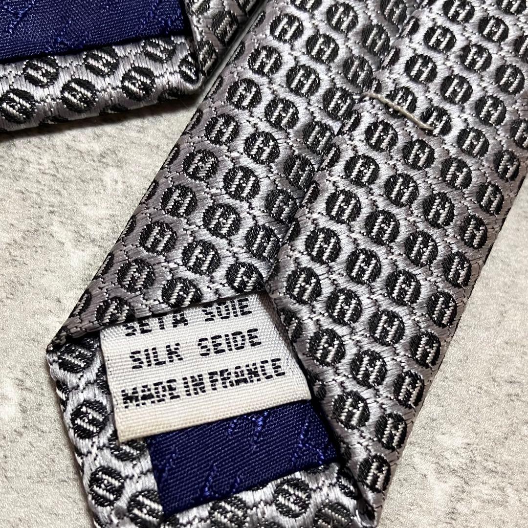 【美品】　エルメス　ネクタイ　H柄　ジャガード織　光沢感　シルバー × ブラック