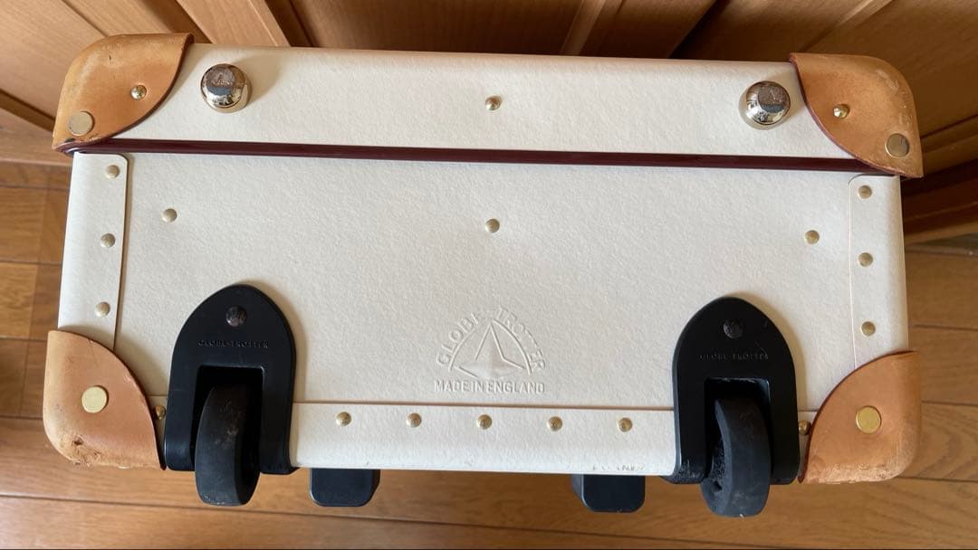 グローブトロッター　18インチ　サファリ