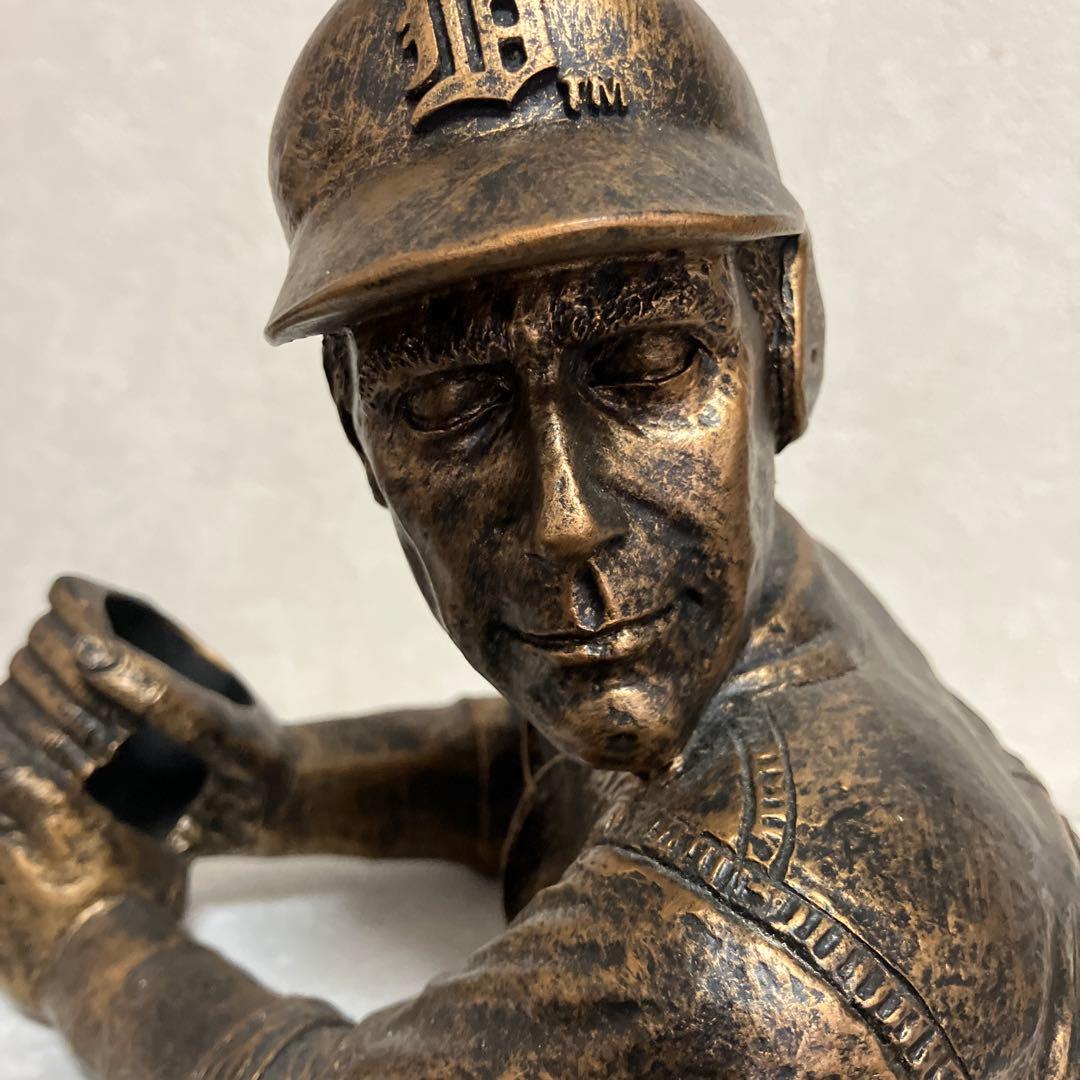 Detroit tigers ブロンズ像　置物