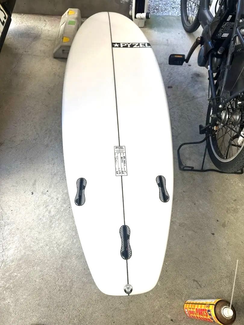 PYZEL RED TIGER XL 5'11 ショートボード　美品　手渡しのみ
