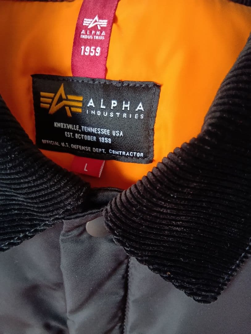 ALPHA トラッカージャケット ブラックLサイズ