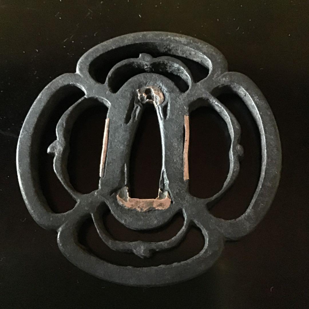 鐵地透　「雁」図　尾張透鍔　江戸時代初期　　　　　　書鍔箱