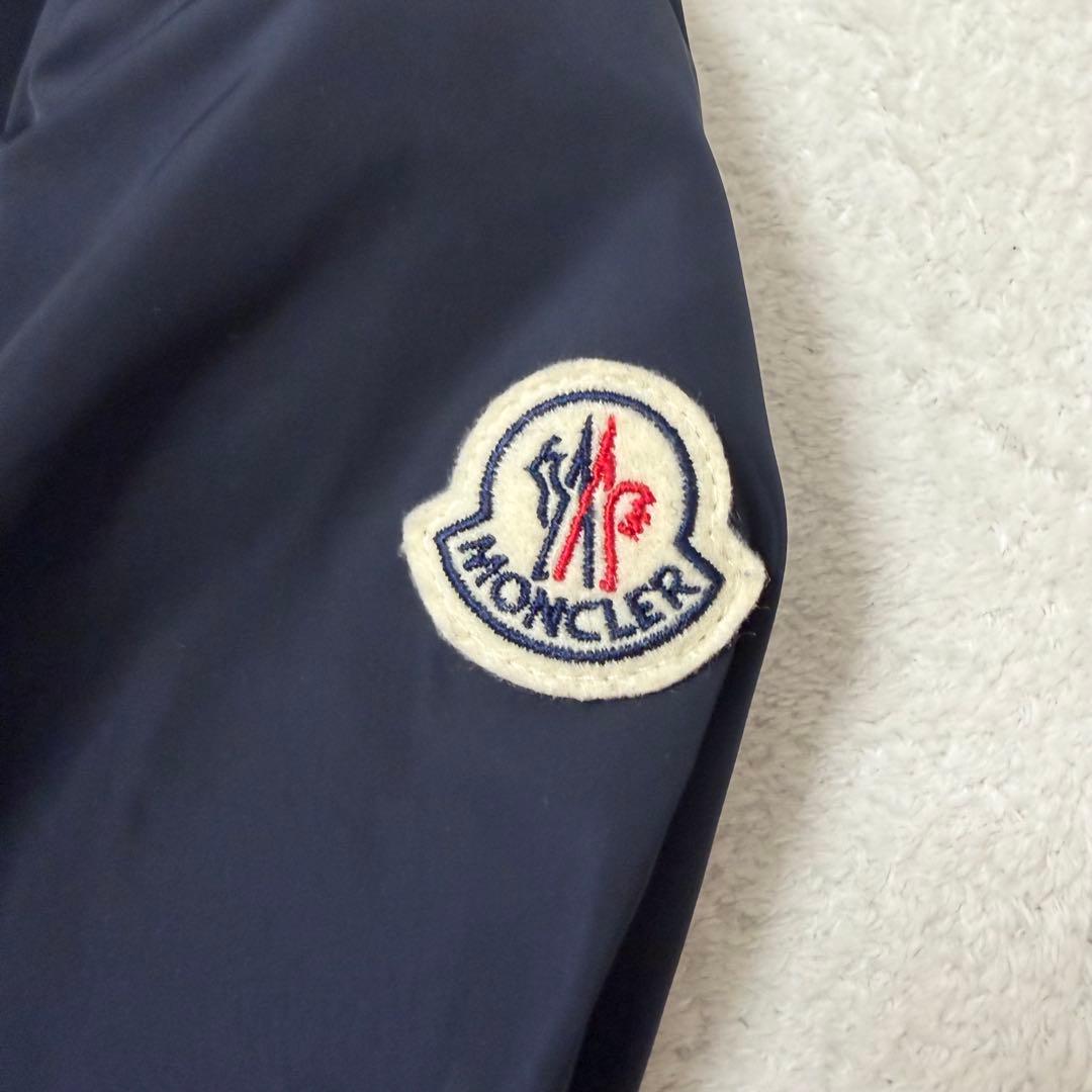 【極美品】モンクレール MALACHITE ナイロンコート フード収納 2