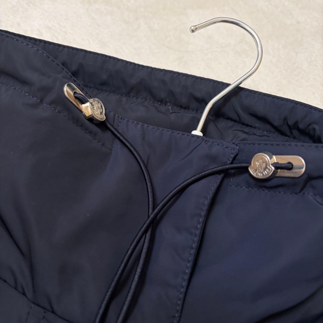 【極美品】モンクレール MALACHITE ナイロンコート フード収納 2