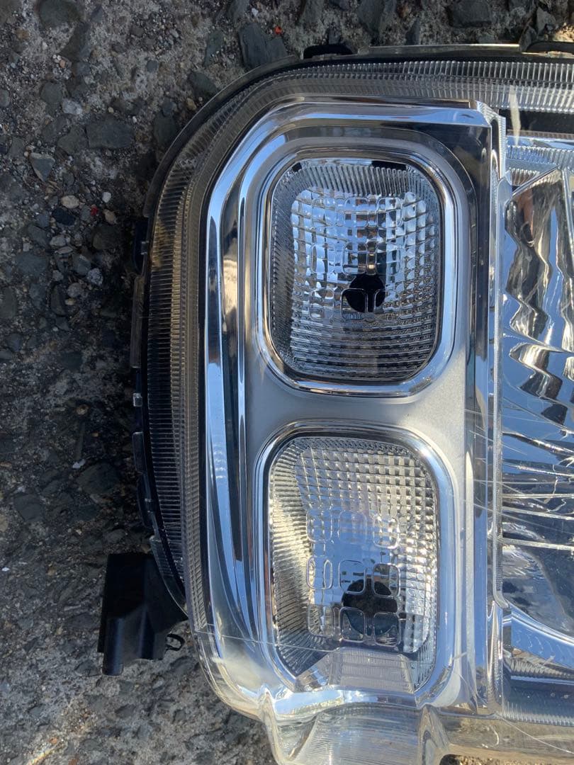 ステー損傷　エブリィ バン DA17V 純正 ハロゲン 左 ヘッドライト