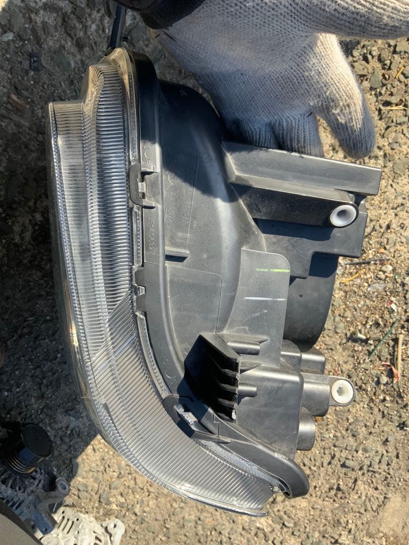 ステー損傷　エブリィ バン DA17V 純正 ハロゲン 左 ヘッドライト