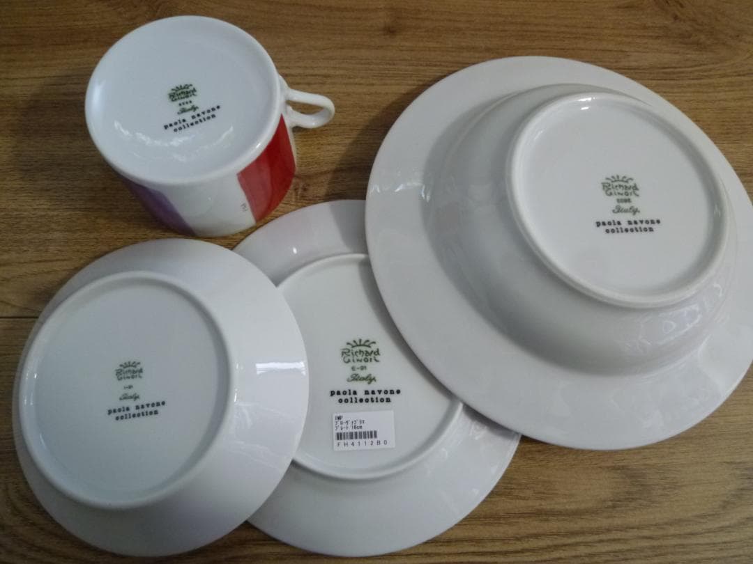 ジノリ パオラ ナヴォーネ カップ＆ソーサーの4種のセット