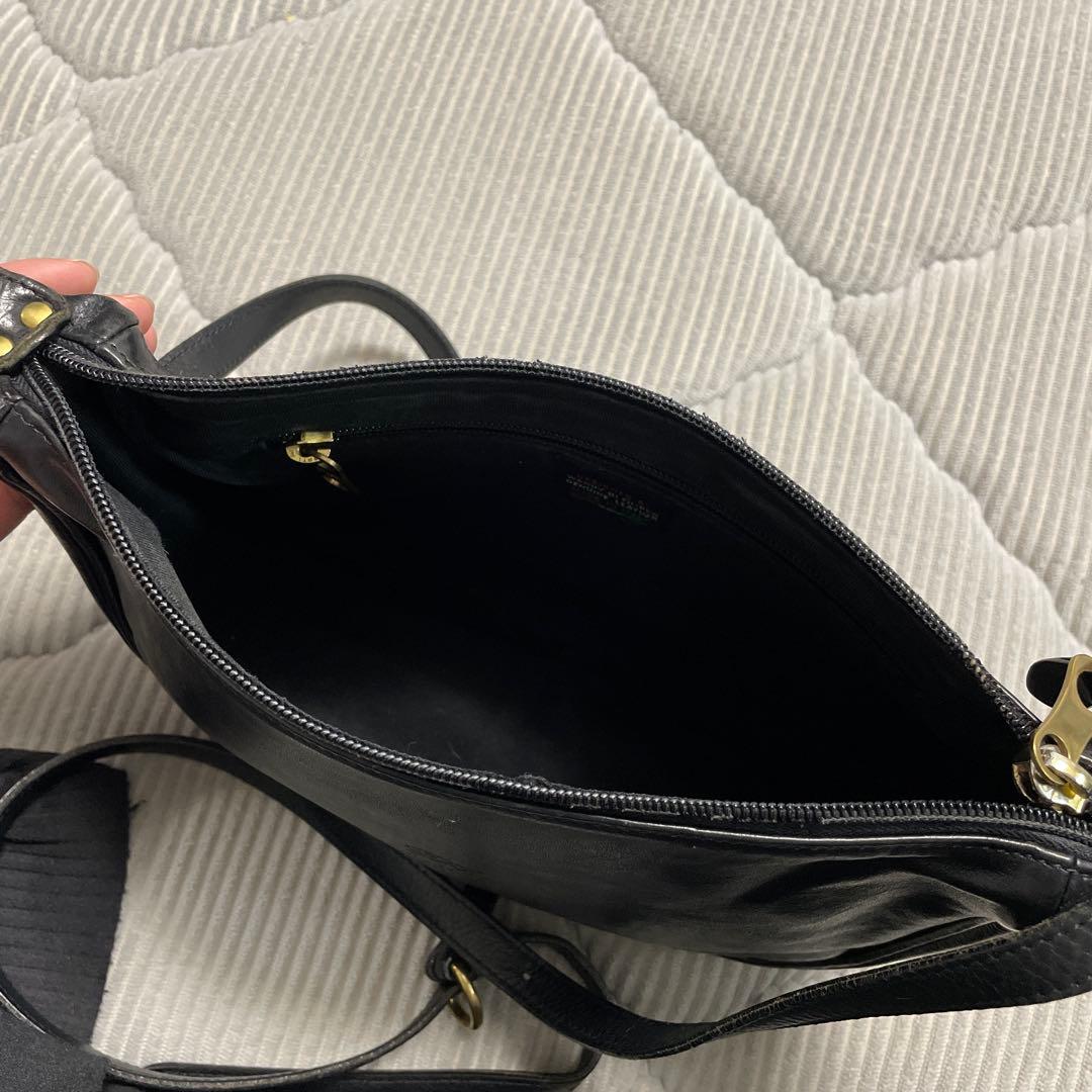 イルビゾンテ IL BISONTE ショルダーバックハーフムーン クロスボディ