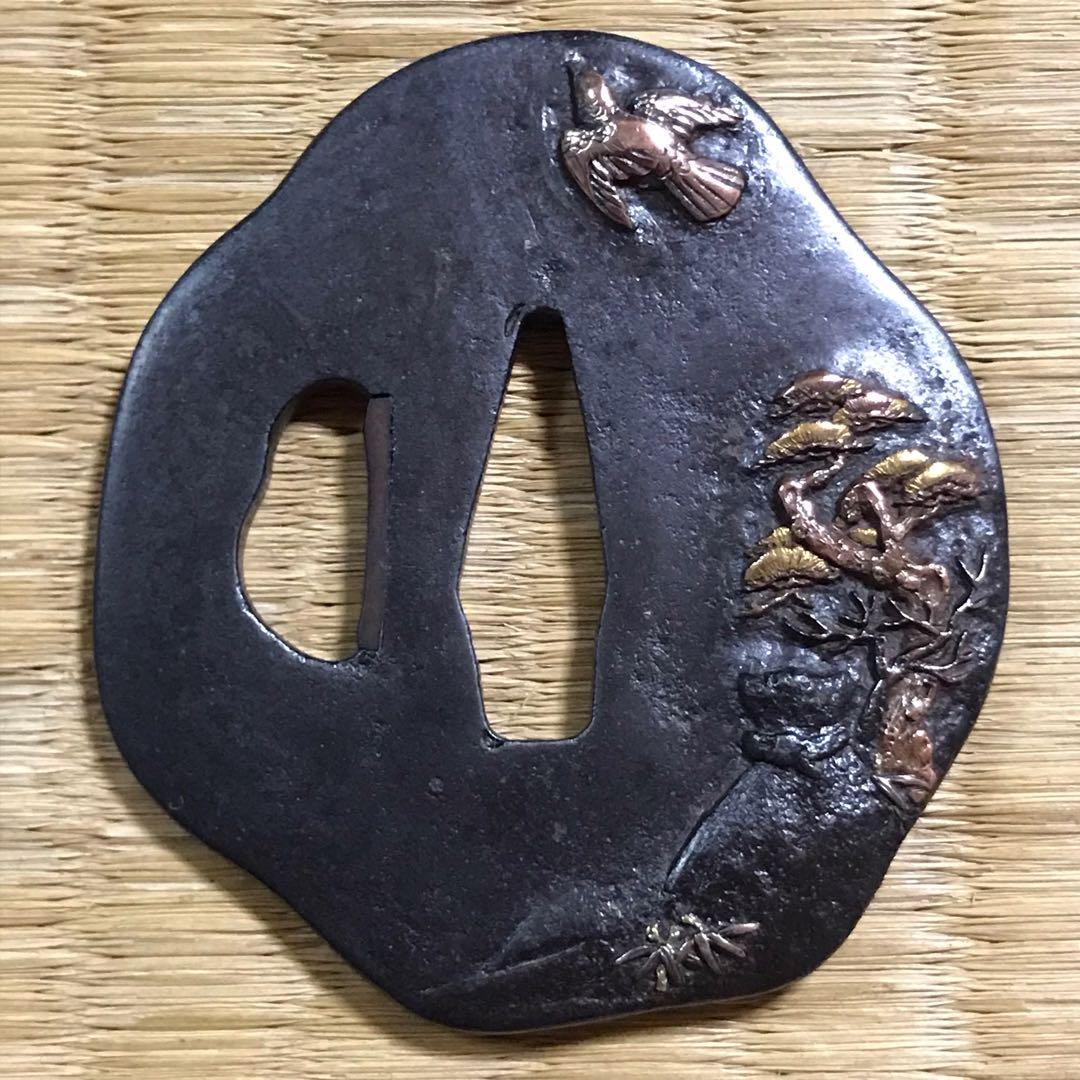 ★時代 /武具！鉄地 鍔 松 鳥 川図案/鐔『菊川南甫 花押(菊川久英)』★