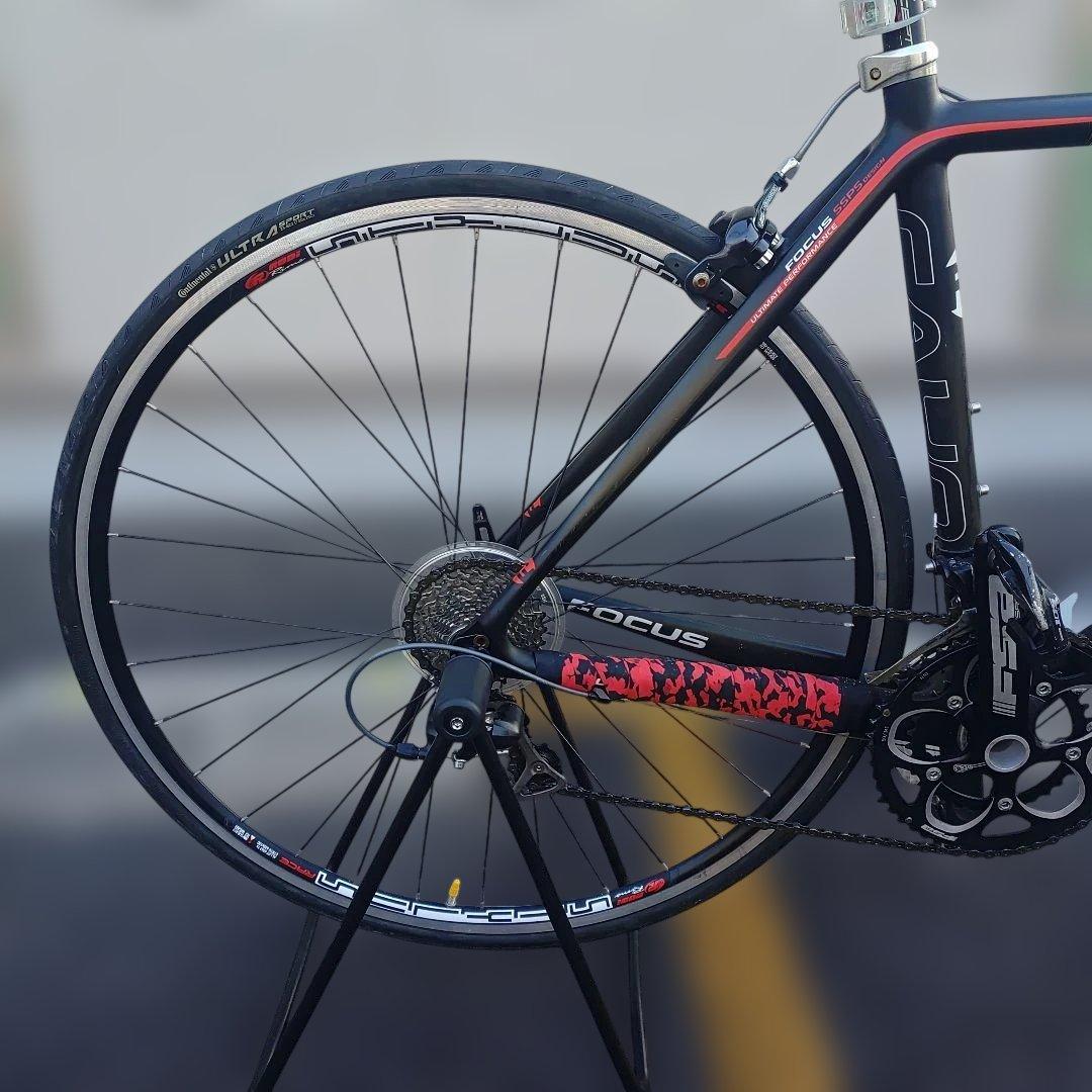 FOCUS CAYO フル・カーボン・フレーム　シマノ105　ロードバイク