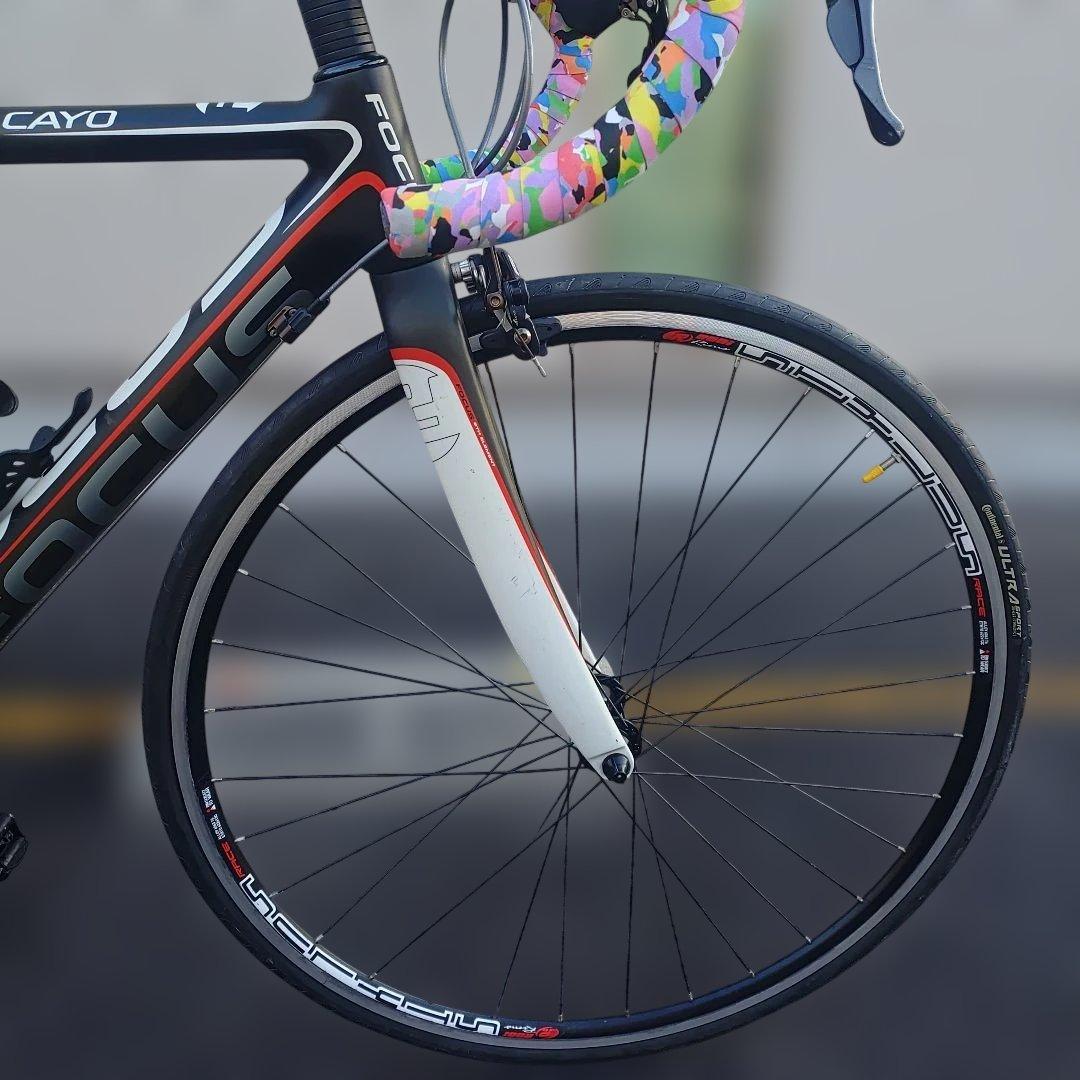 FOCUS CAYO フル・カーボン・フレーム　シマノ105　ロードバイク