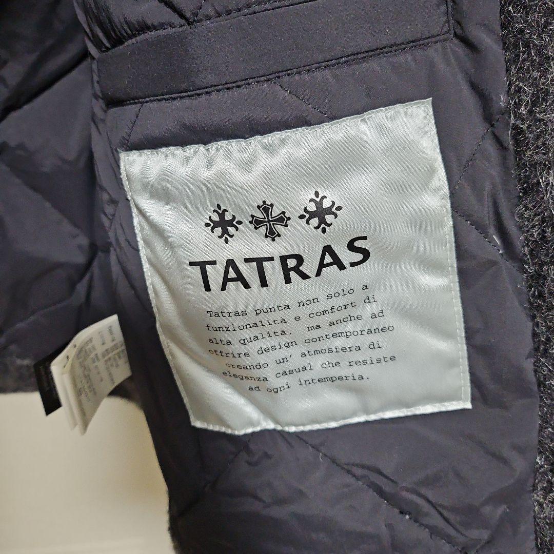 !!!です。TATRAS グレー 大きな襟付き