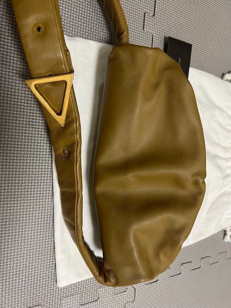 専用goodさま　ボッテガヴェネタ　ザ・ボディ・ポーチ⭐︎試着のみ