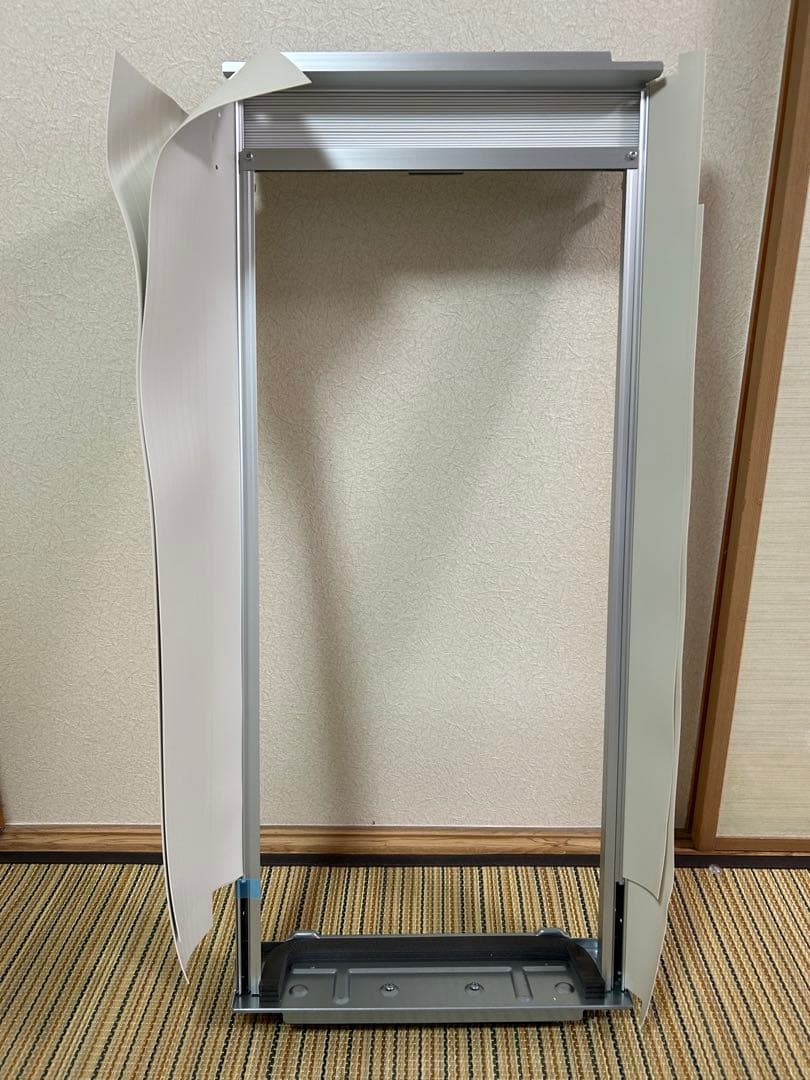コロナ　ウインドエアコンの窓枠　標準取付枠