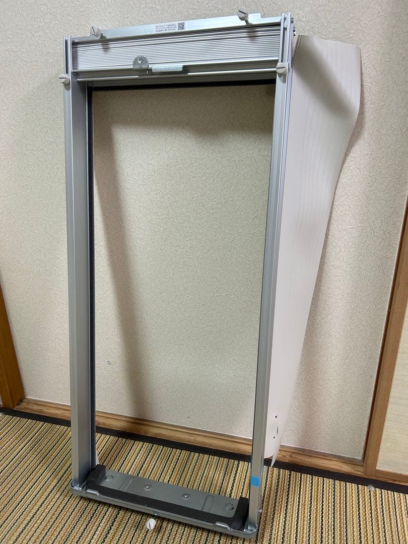 コロナ　ウインドエアコンの窓枠　標準取付枠