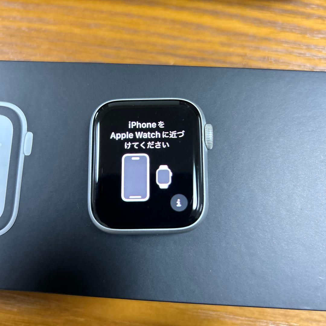 Apple Watch Series4 NIKE 40mm シルバーアルミニウム
