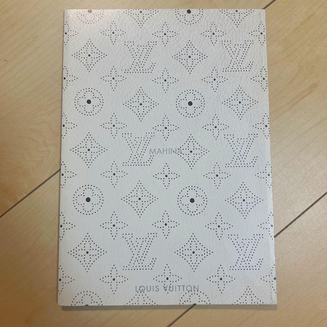 ルイヴィトンの秘密と全製品カタログ1978年発行　全ラインアイテムなど8冊セット