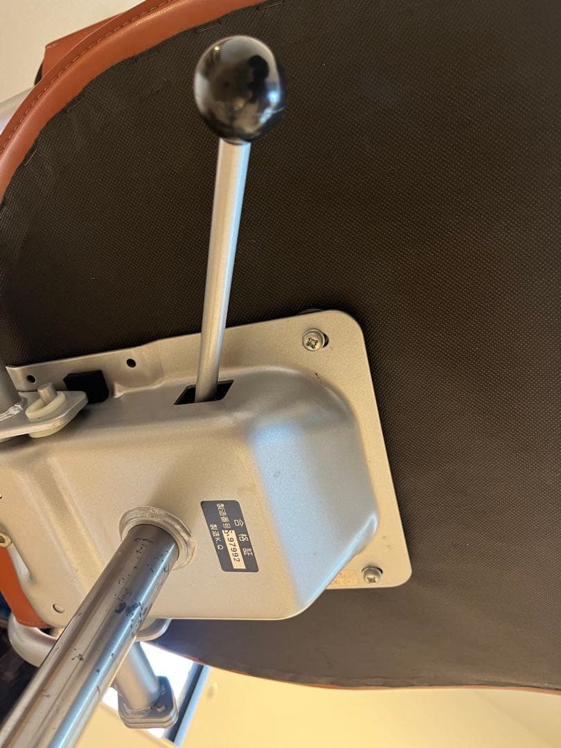 カリモク デスクチェア ヌメ革 XT4310VJ 送料込み