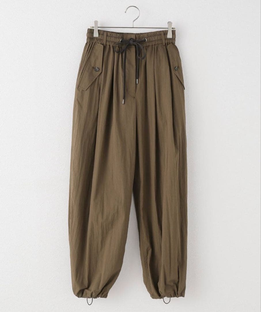 ナイロンパラシュートパンツ