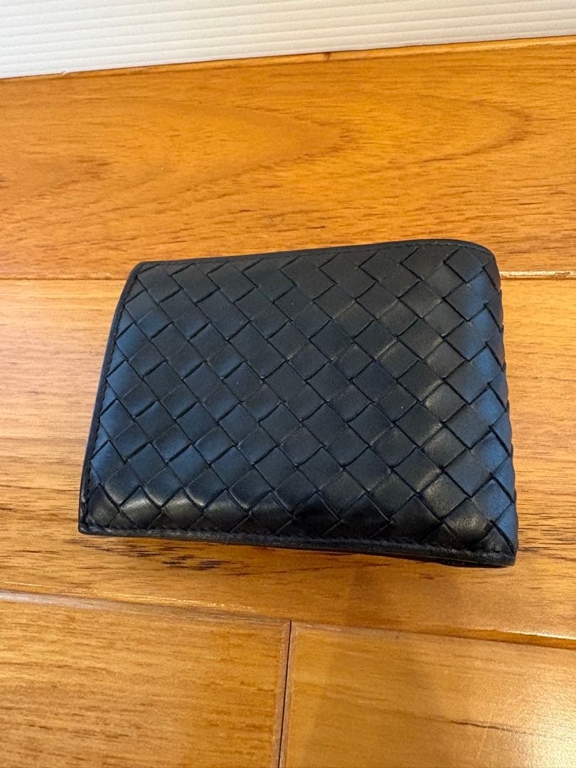 BOTTEGAVENETA ボッテガヴェネタ　二つ折り財布　黒　レザー