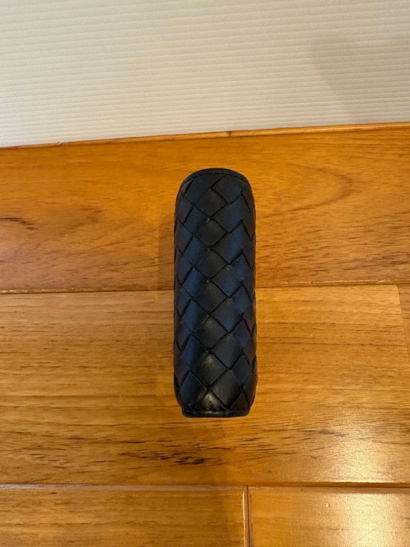 BOTTEGAVENETA ボッテガヴェネタ　二つ折り財布　黒　レザー