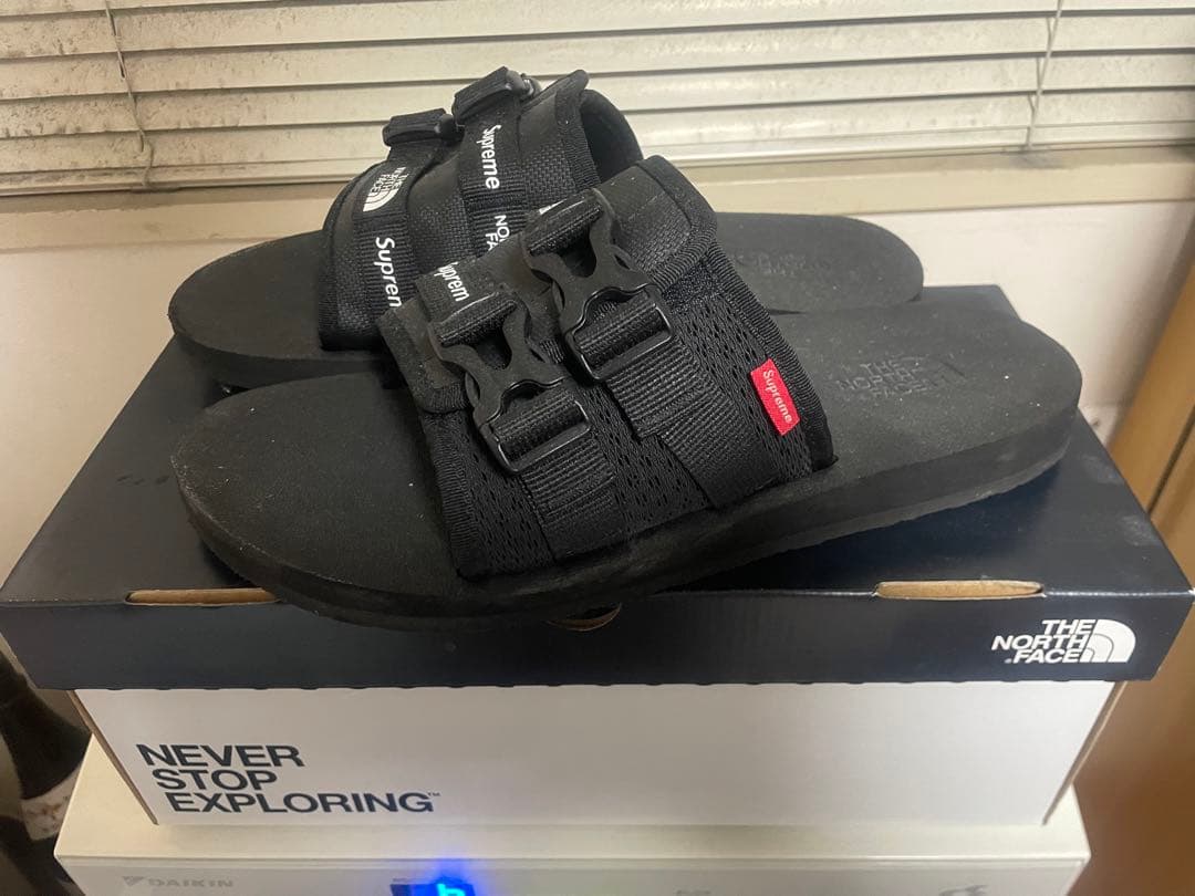 The North Face Supreme スポーツサンダル 黒