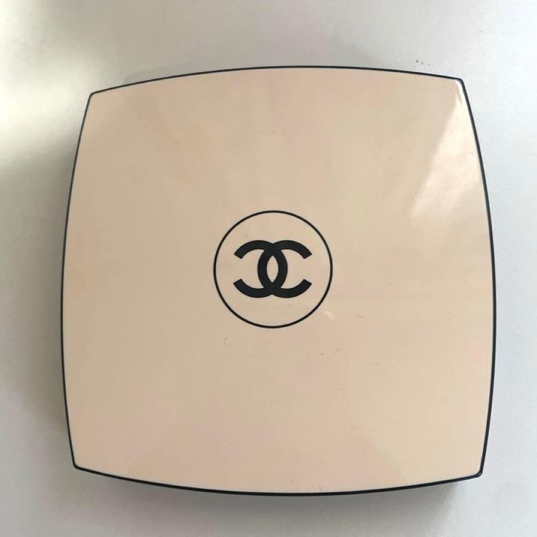 CHANEL、DIORホリデーYSLブラシ ＧIVENCHYデパコス等まとめ売り