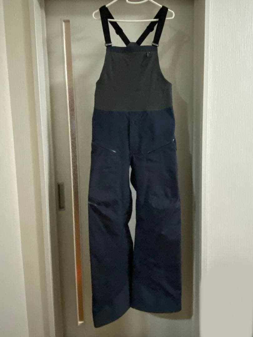 【user_4d8d0125さん専用】patagonia スノードリフター・ビブ
