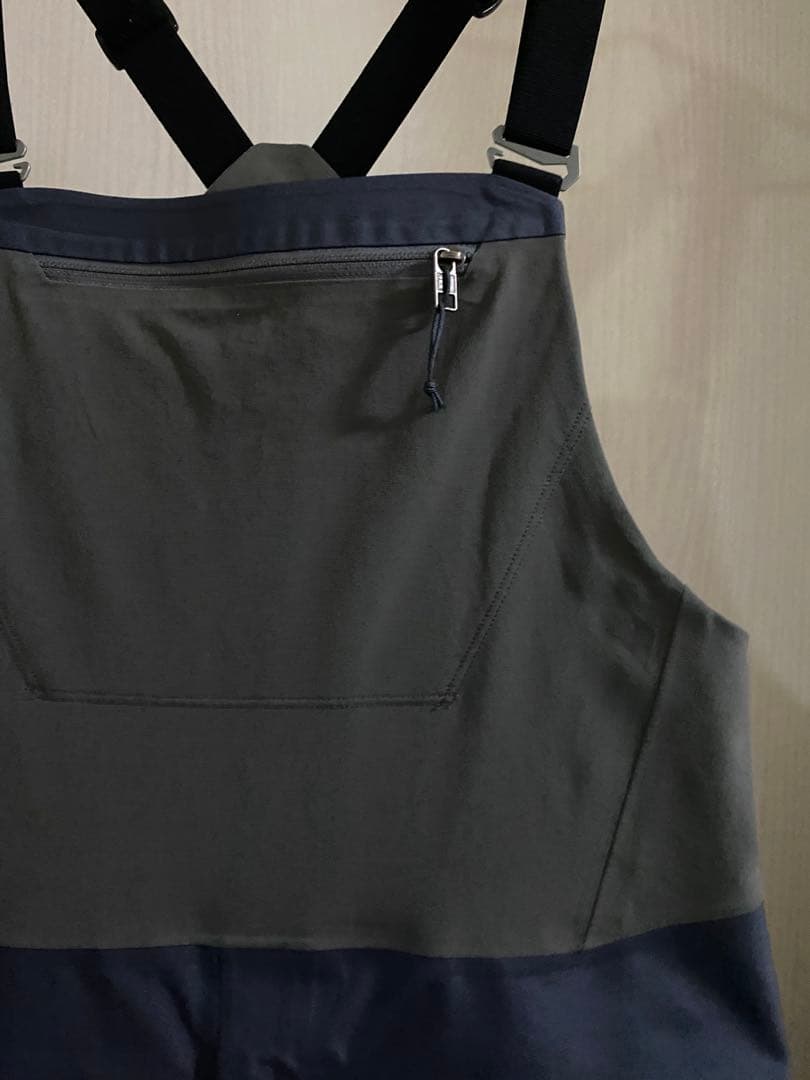 【user_4d8d0125さん専用】patagonia スノードリフター・ビブ