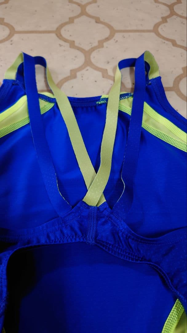 新品　アリーナ　競泳水着　ブルー＆イエロー　Lサイズ薄手
