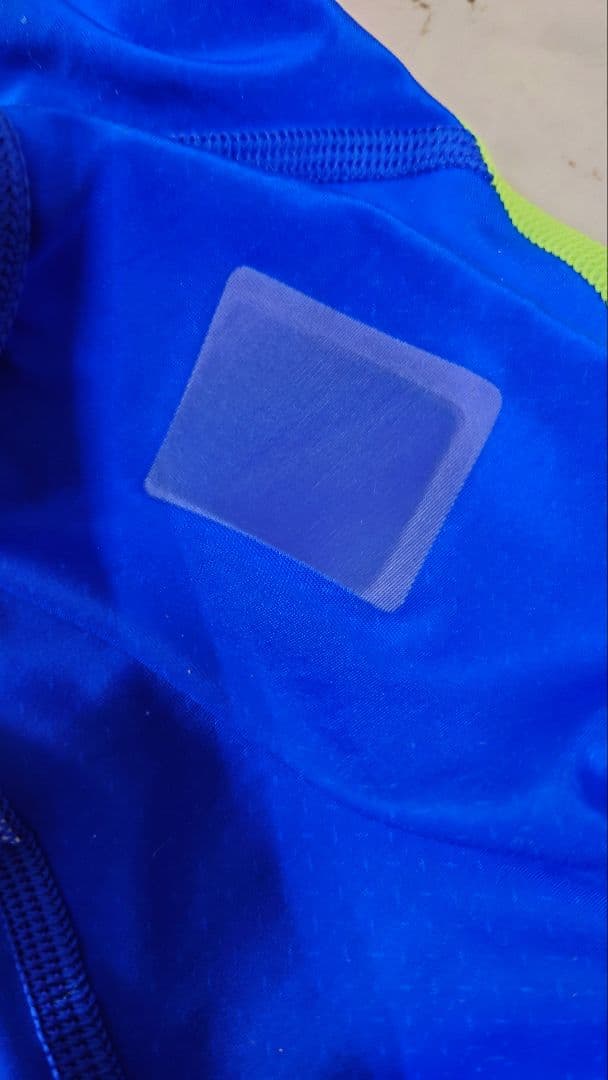 新品　アリーナ　競泳水着　ブルー＆イエロー　Lサイズ薄手