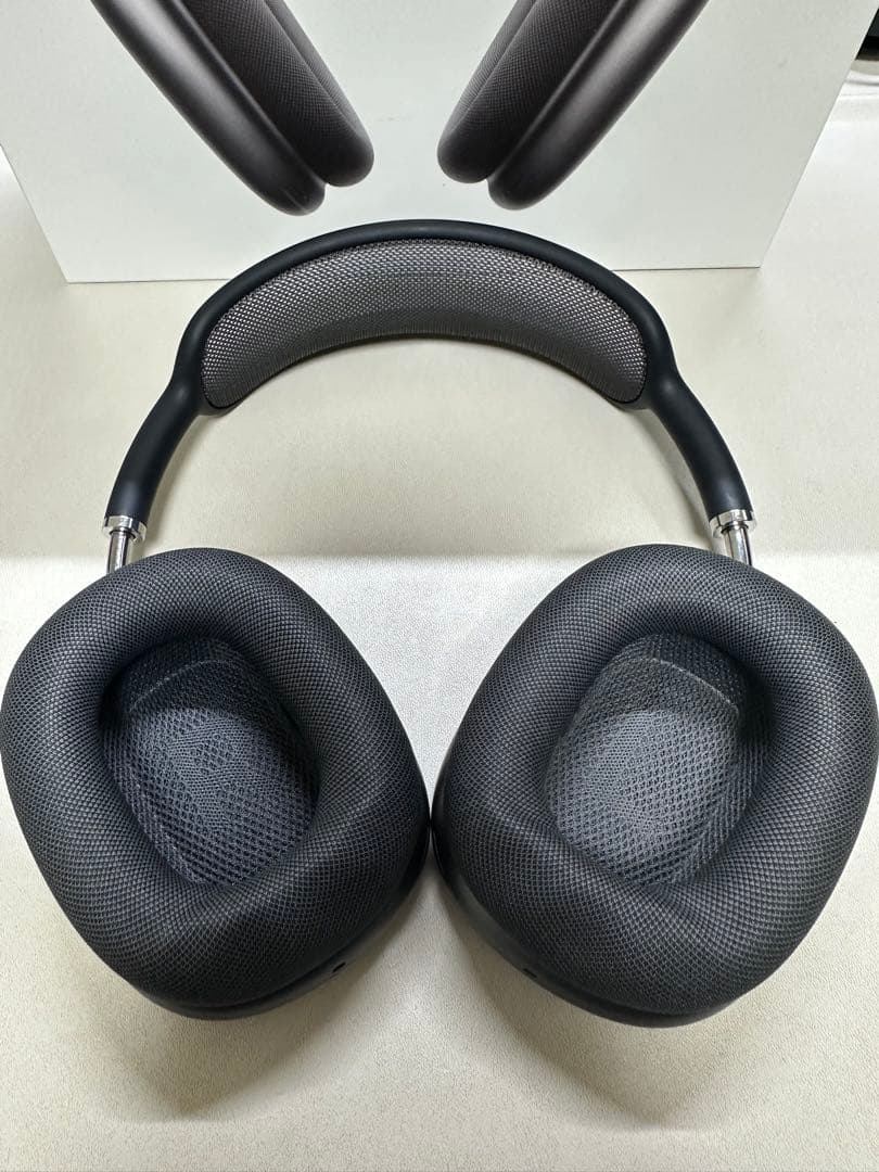 未使用に近いApple Airpods Max SpaceGrayスタンドセット