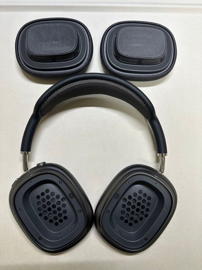 未使用に近いApple Airpods Max SpaceGrayスタンドセット
