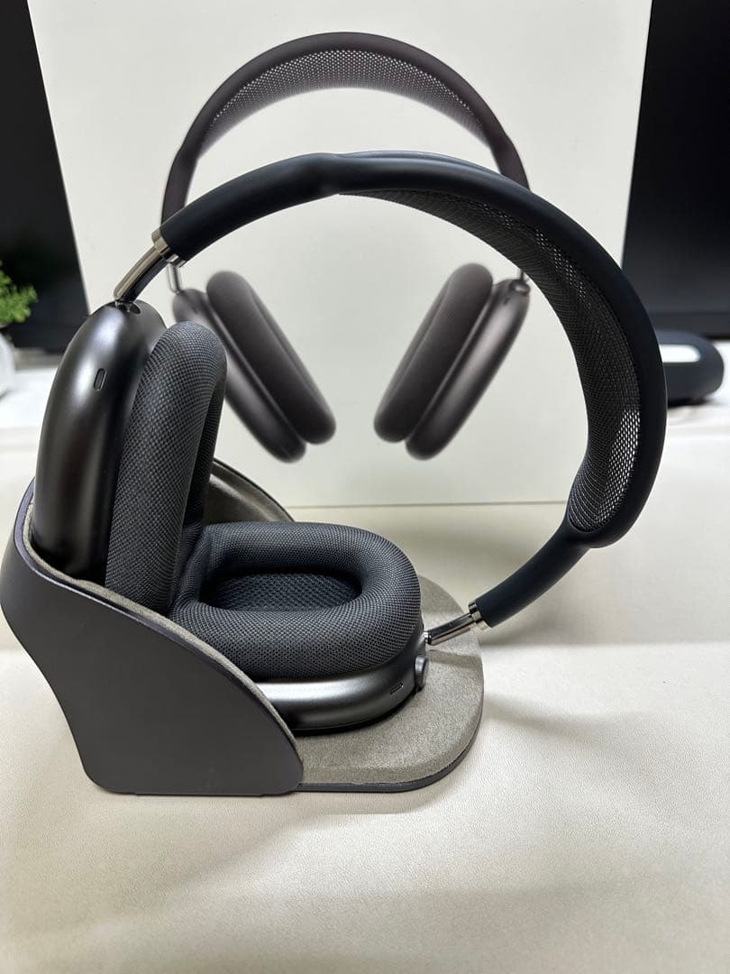 未使用に近いApple Airpods Max SpaceGrayスタンドセット