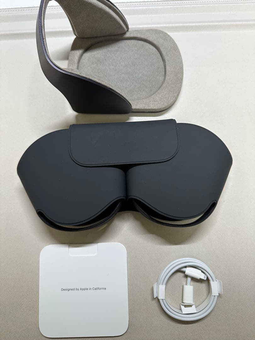 未使用に近いApple Airpods Max SpaceGrayスタンドセット