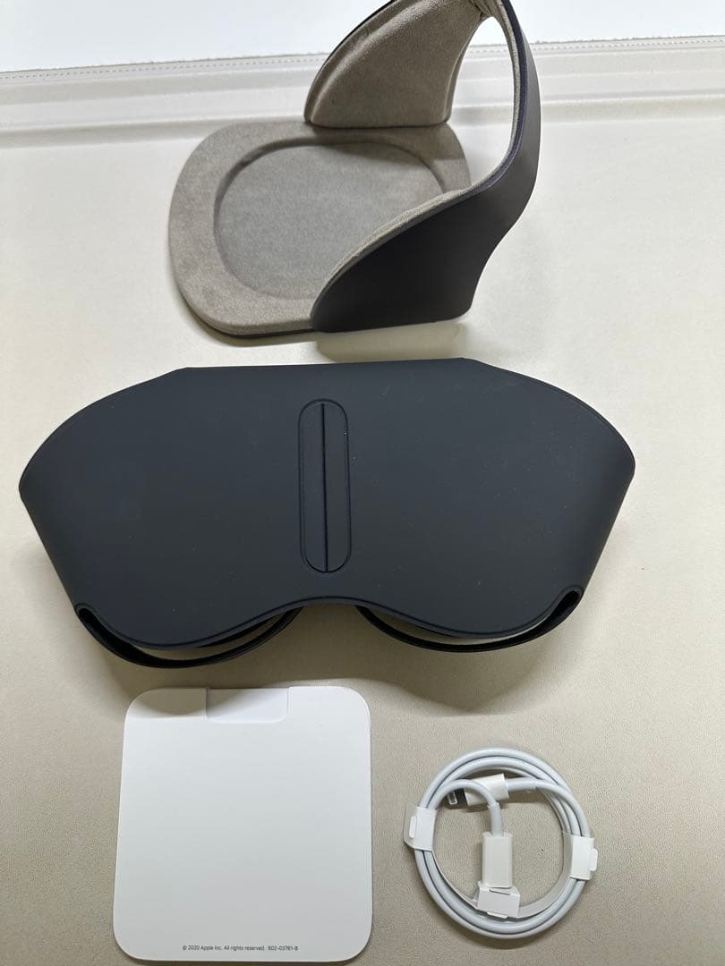 未使用に近いApple Airpods Max SpaceGrayスタンドセット