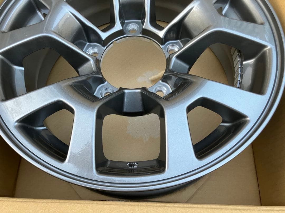 ジムニーノマド 純正ホイール 新車外し 1本のみ その2【送料込み】