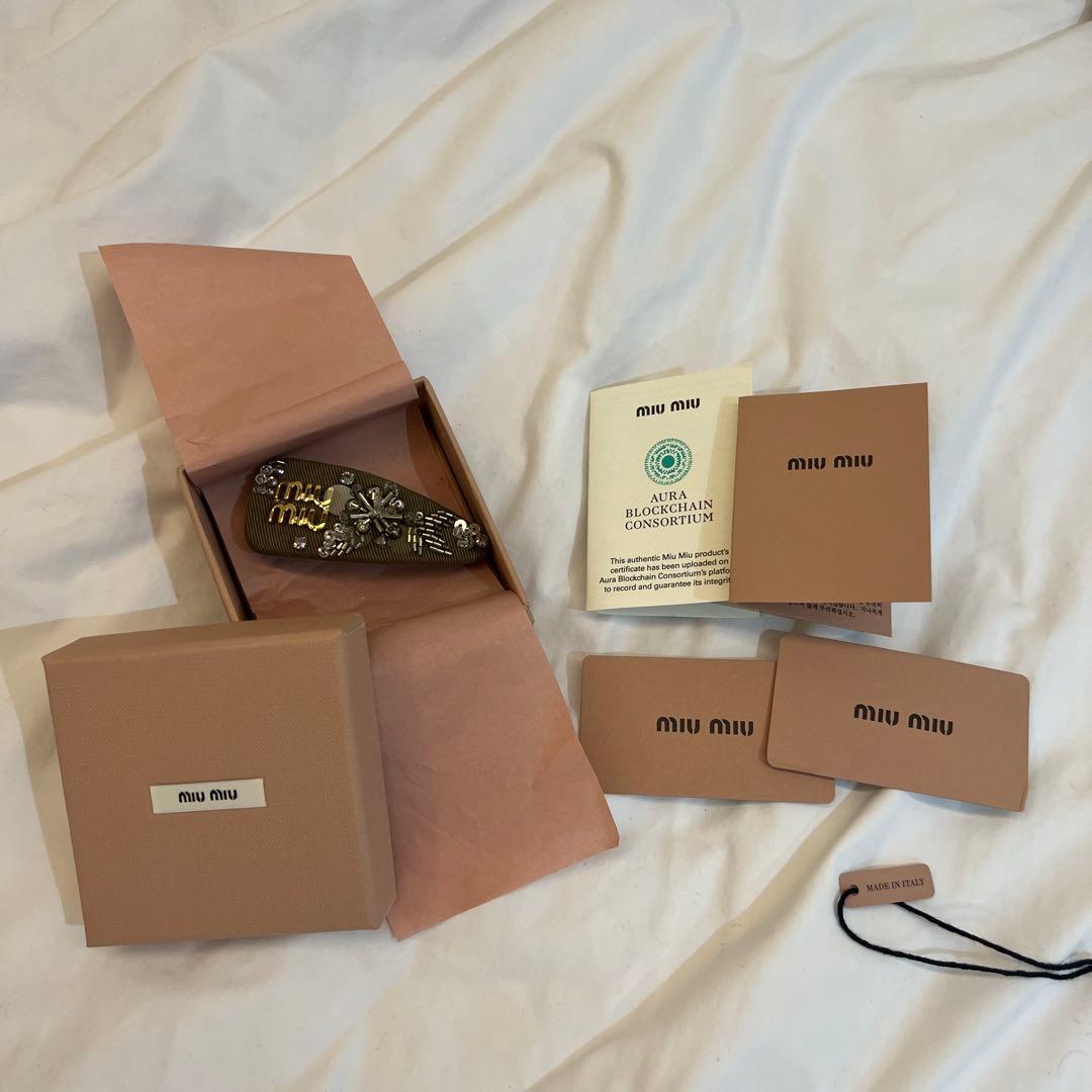 miumiu バレット ヘアクリップ ヘアピン