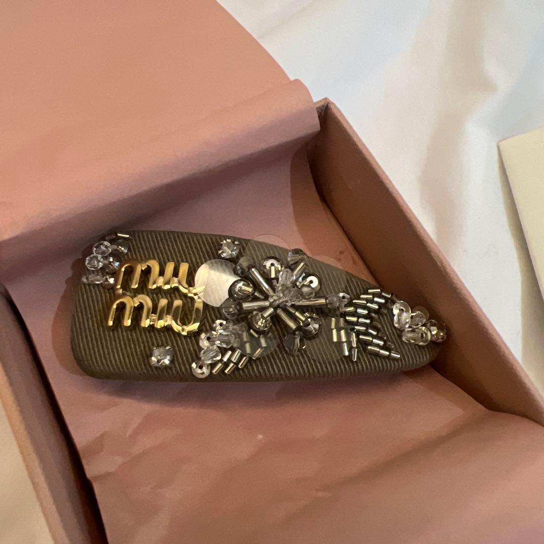 miumiu バレット ヘアクリップ ヘアピン