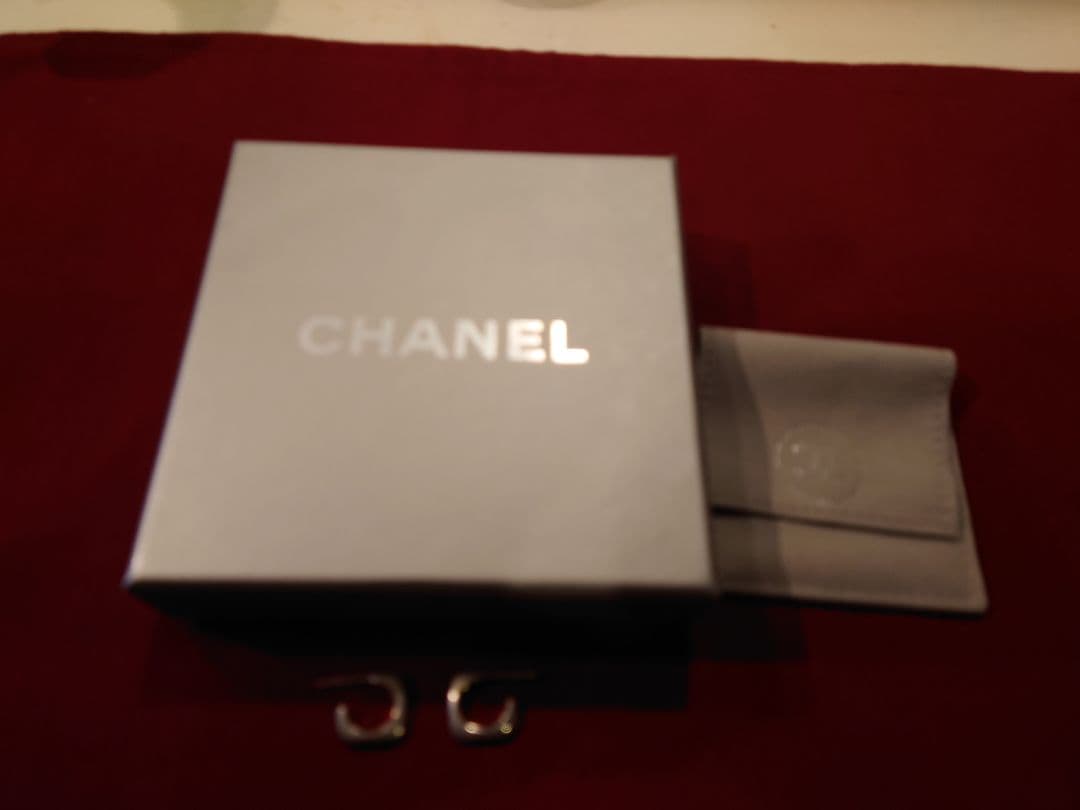 希少　シャネルスクエアピアス　シルバー