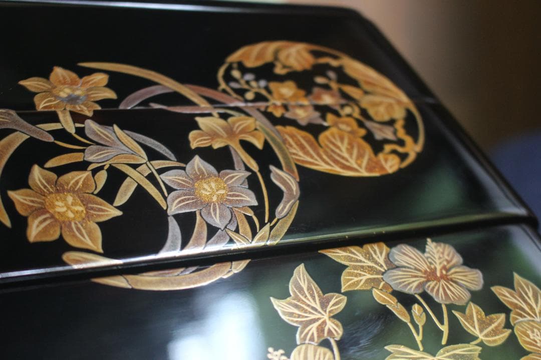 専用！上質黒漆に極上丸紋花蒔絵の映える手提四段重（検輪島塗重箱