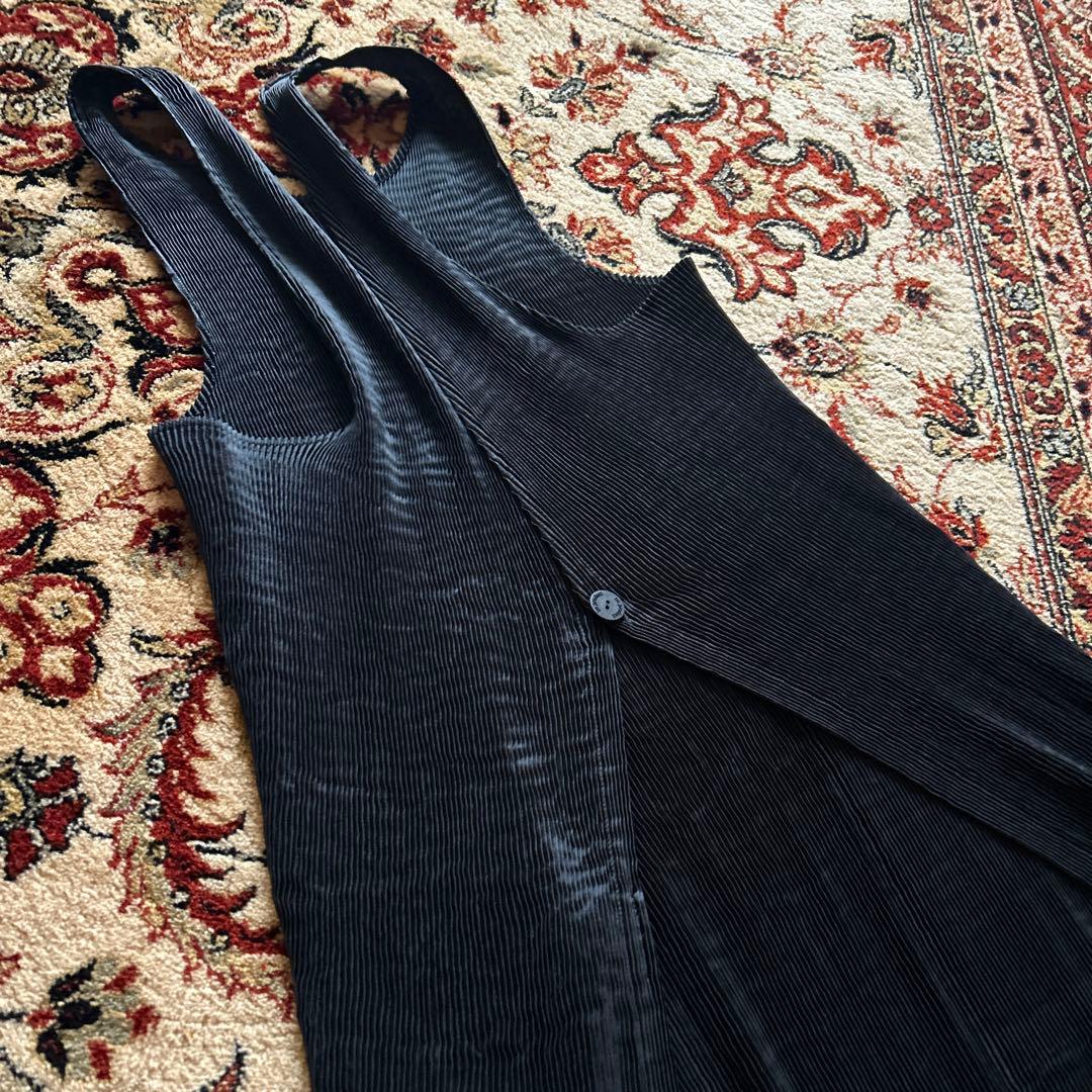 イッセイミヤケ　プリーツプリーズ　ブラックプリーツエプロン