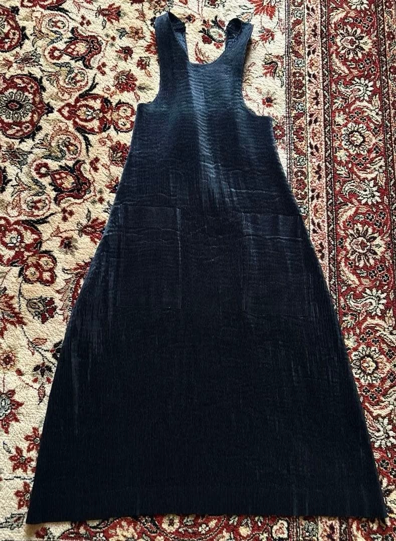 イッセイミヤケ　プリーツプリーズ　ブラックプリーツエプロン