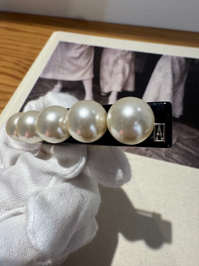 アレキサンドルドゥパリ　パール付きヘアピン 黒