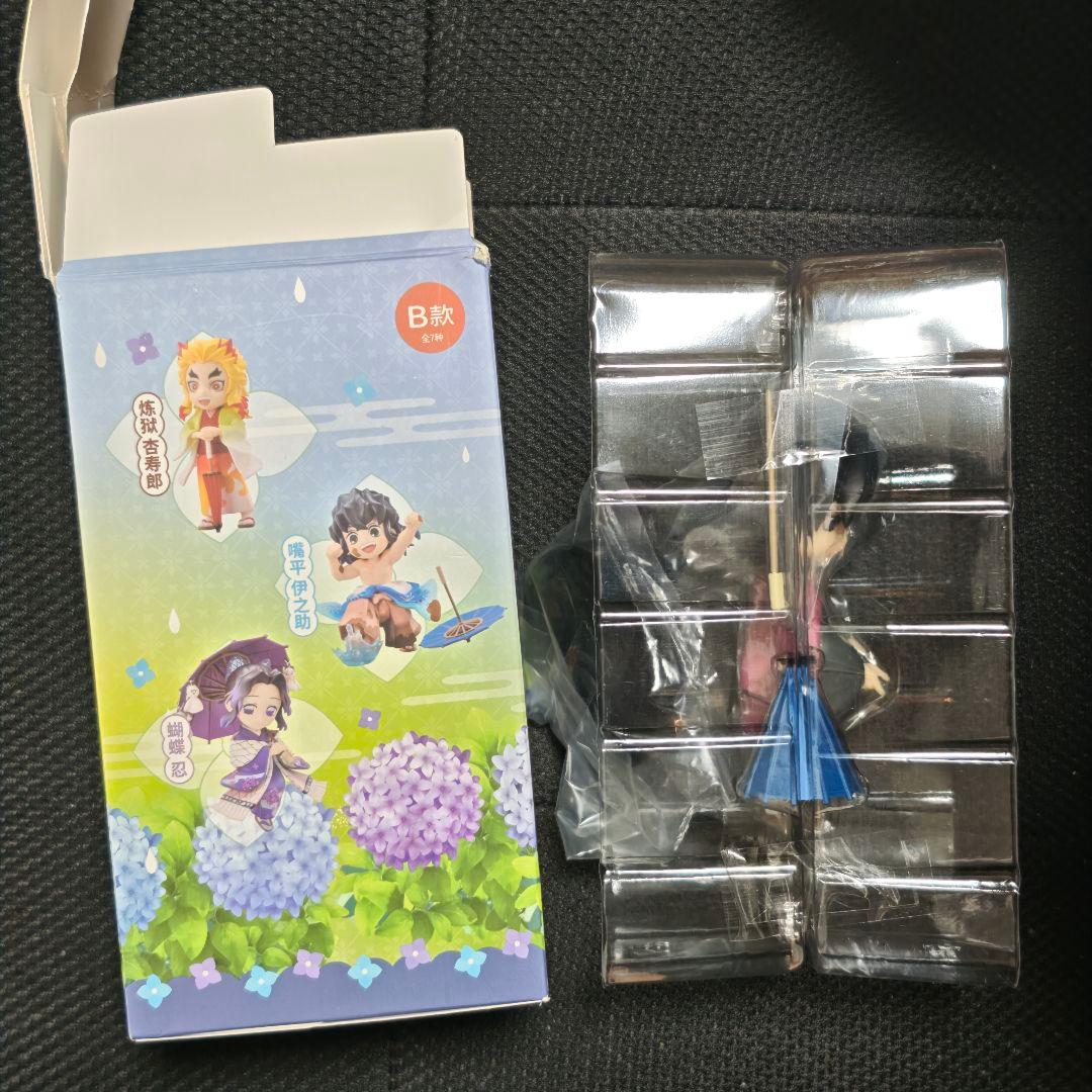 冨岡義勇 梅雨シリーズ 鬼滅の刃 中国 限定 フィギュア レンチキュラーカード