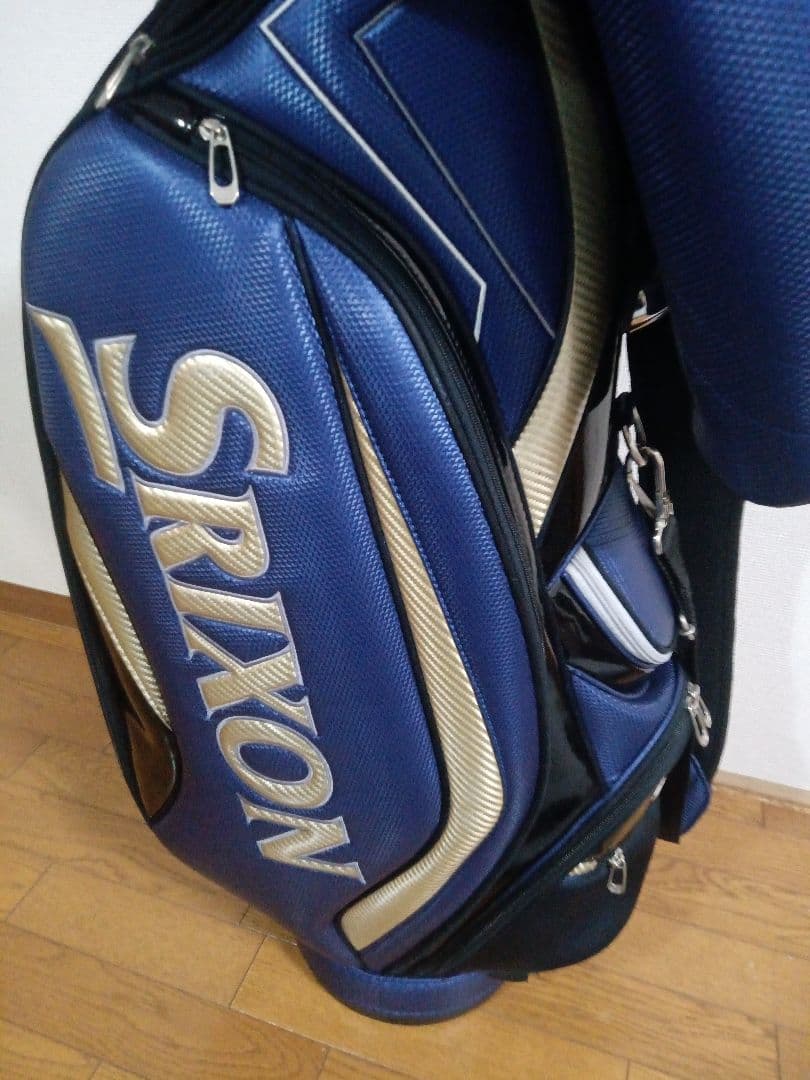 ゴルフ　美品スリクソンキャディーバッグ